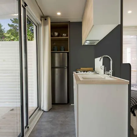 Mobilehome In Pieve Vecchia - Gardasee 22045 Holiday home Manerba del Garda
